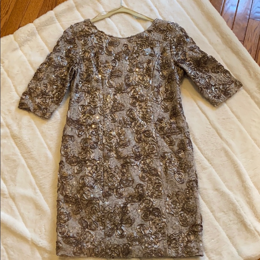 ALEX EVENINGS sz 14P Taupe evening Dress